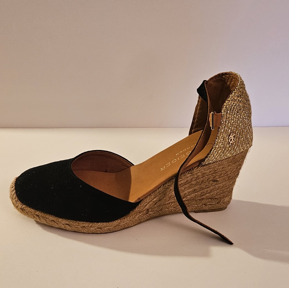 Kurt Geiger Black and Tan Espadrille Wedges New Never Worn